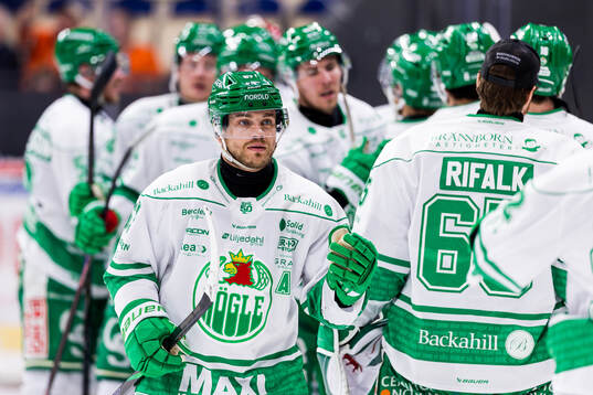 Rögles Leon Bristedt jublar