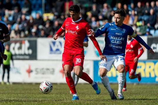 Ariana FCs Ahmed Awad och Trelleborgs Ammar Asani