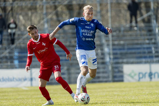 Ariana FCs målvakt Philip Mårtensson och Trelleborgs