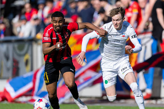 Nordic United FCs Liiban Abdirahman Abadid och Helsingborgs