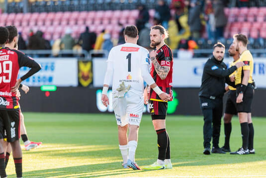 Norrbys Sebastian Banozic och Östersunds Ali Suljic