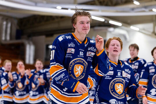 Växjös Olle Karlsson jublar