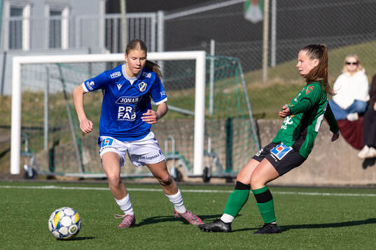 Halmstads Lisa Ek och Varbergs Siri Möller