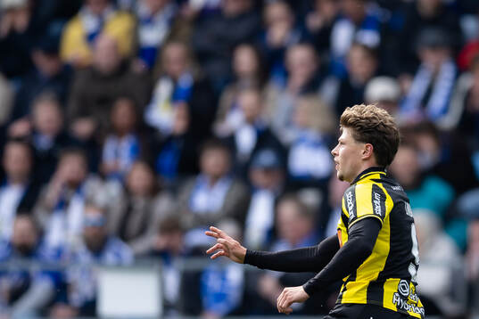 Häckens Gustav Lindgren jublar