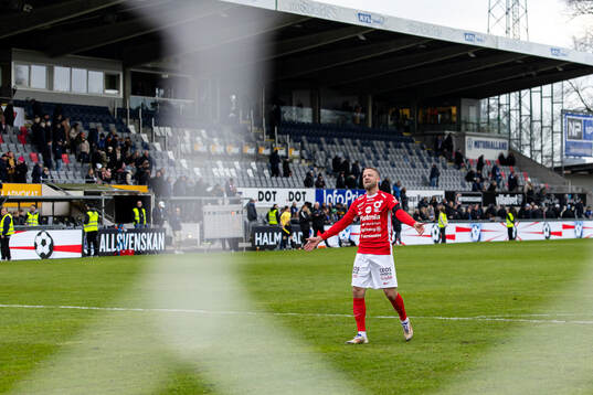 Degerfors Daniel Sundgren jublar