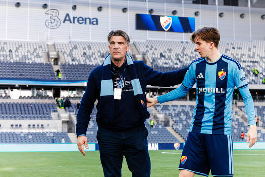 Djurgårdens sportchef Bosse Andersson med Max Larsson