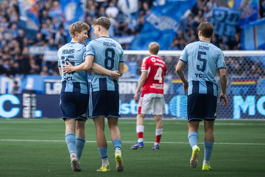 Djurgårdens Bo Hegland jublar med Patric Åslund
