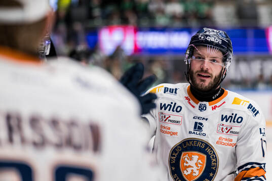 Växjös Brogan Rafferty jublar