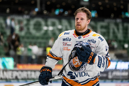 Växjös Hugo Gustafsson jublar