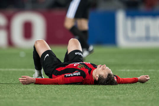 Brommapojkarnas Alex Timossi Andersson jublar