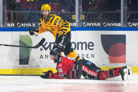 Skellefteås Oscar Lindberg och Luleås Mathias Bromé