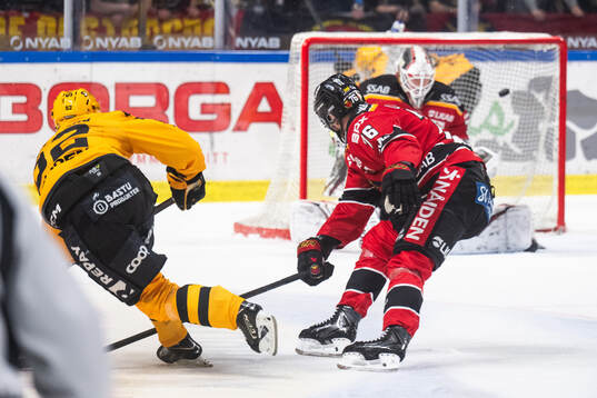 Skellefteås Arvid Lundberg gör 1-1