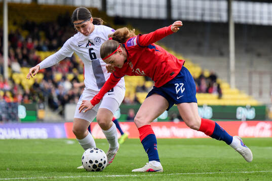 Kaja Korosec of Slovenia and Signe Gaupset of Norway