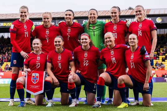 The starting eleven of Norway, from the top left; Ada