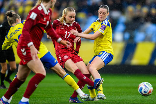 Kathrine Kuhl of Denmark and Sofia Reidy of Sweden