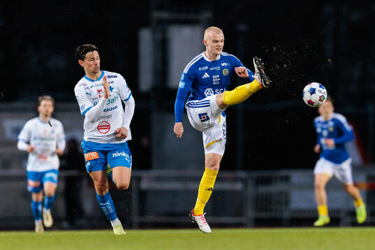 IFK Värnamos Marcus Antonsson och GIF Sundsvalls Lucas