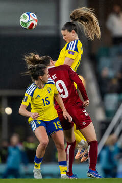 Julia Zigiotti Olme and Bella Andersson of Sweden compete