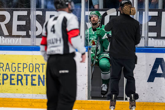 Rögles Daniel Zaar blir utvisad