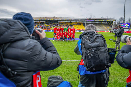 The starting eleven of Norway pose for a team photo