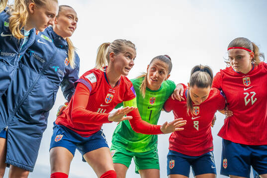 Goalkeeper Sunniva Skoglund, Synne Sofie Kinden Jensen, Ada