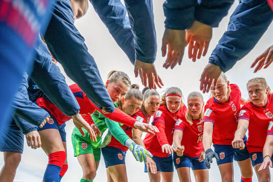 Ada Hegerberg, goalkeeper Cecilie Fiskerstrand, Vilde Bøe