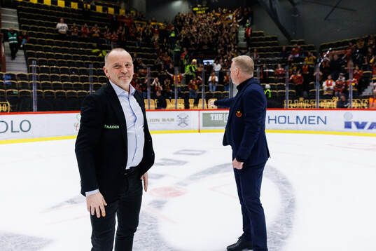 Luleås tränare Thomas Berglund och assisterande tränare