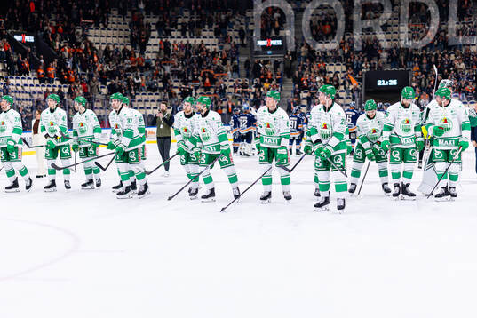 Rögles spelare jublar