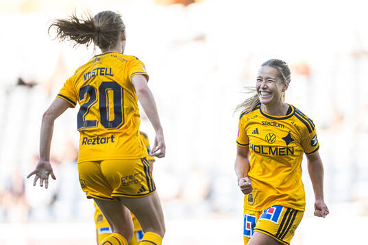 IFK Norrköpings Emma Engström jublar