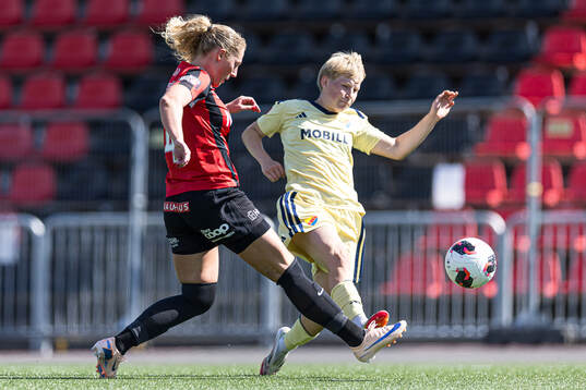 Brommapojkarnas Julia Laukström och Djurgårdens Olivia