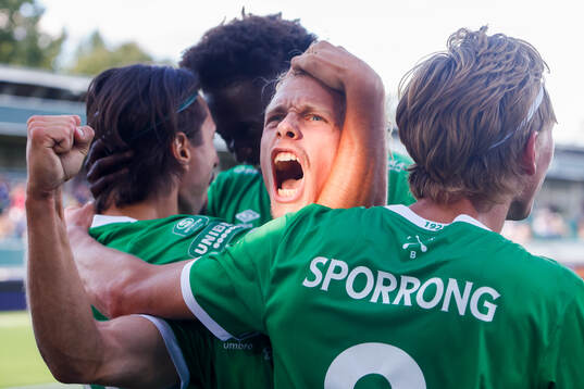 Brages Alex Mortensen jublar