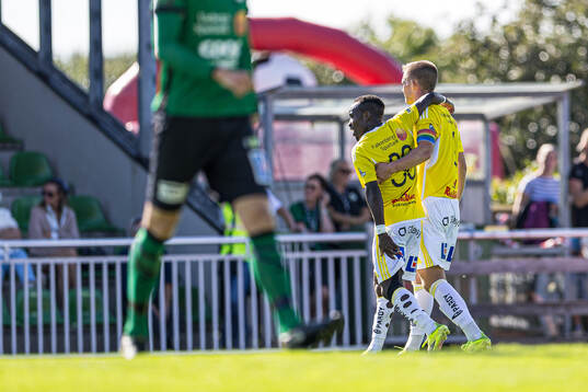 Falkenbergs Wanbe Godwin Aguda har ont