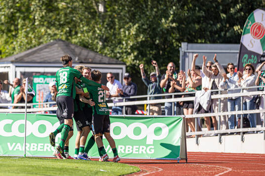 Varbergs Niklas Dahlström jublar