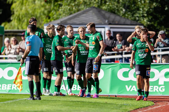 Varbergs spelare jublar