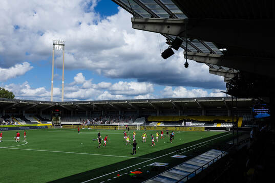 Kalmars spelare värmer upp