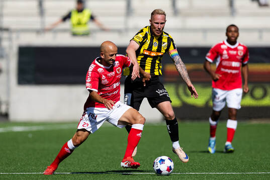 Kalmars Robert Gojani och Häckens Mikkel Rygaard Jensen