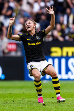 AIKs Linus Carlstrand reagerar