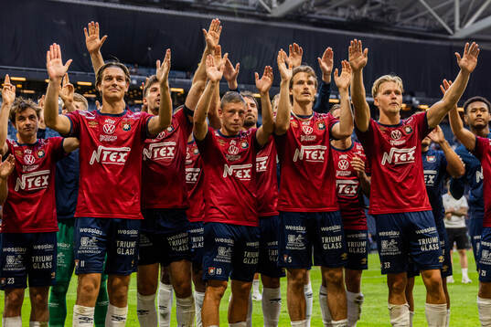 Örgrytes spelare jublar
