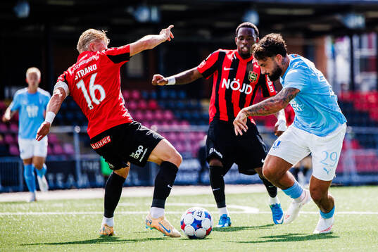 Malmö FFs Sead Haksabanovic och Brommapojkarnas Simon