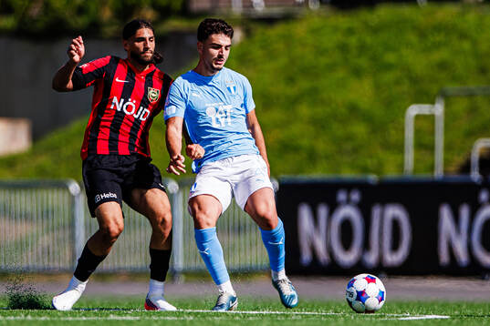 Brommapojkarnas David Isso och Malmö FFs Bleon Kurtulus