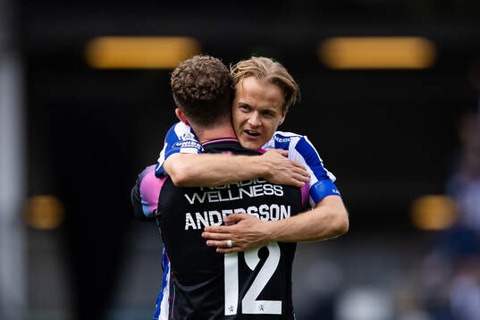 IFK Göteborgs målvakt Viktor Andersson och August