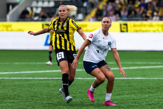 Häckens Josefine Rybrink och Eskilstuna United DFFs Linnea