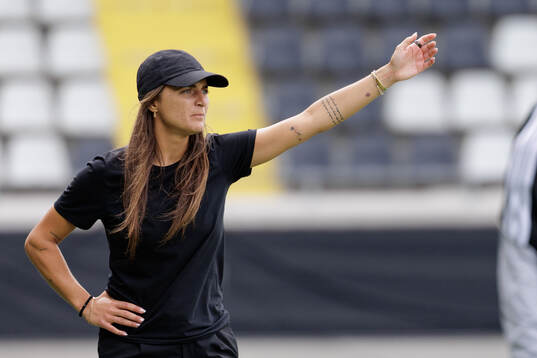 Häckens tränare Elena Sadiku