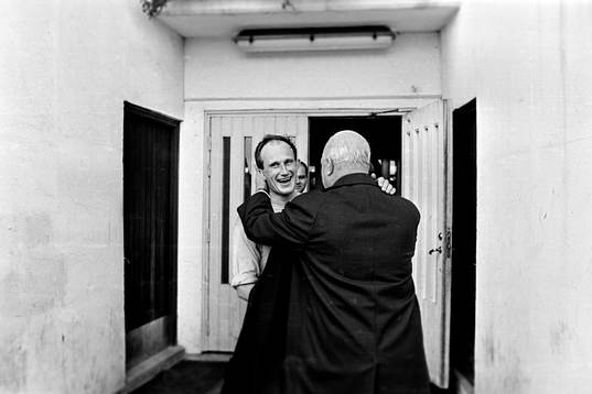 En glad Ingvar Svahn, Malmö som kvitterade i 87:e minuten