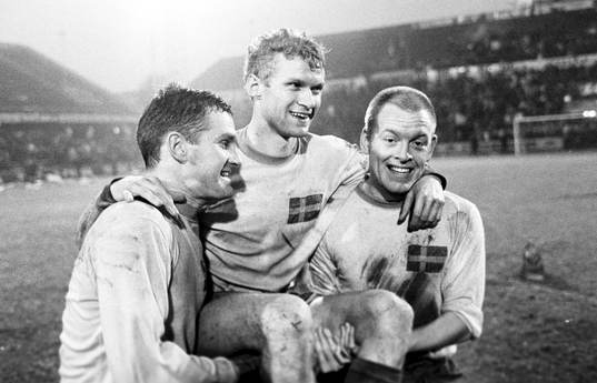 Sveriges målskyttar jublar