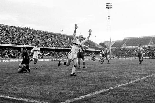  Roland Lundblad, AIK jublar efter ett av sina två mål.