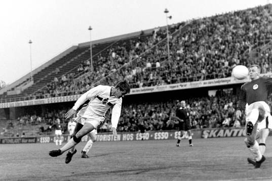 Kurt Andersson nickar in 1-0 till AIK