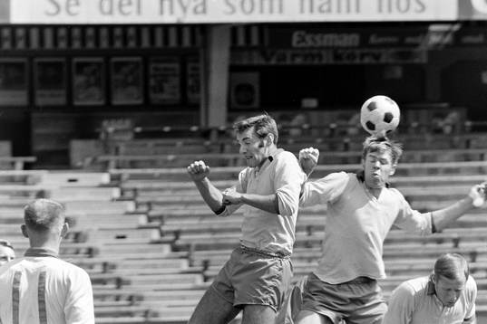  Krister Kristensson och Ronney Pettersson, målvakt under träningen