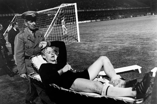 AIK:s målvakt Ronny Gustafsson blev han allvarligt skadad