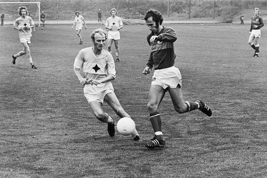  Lennart Ekström, Hässleholm med bollen.