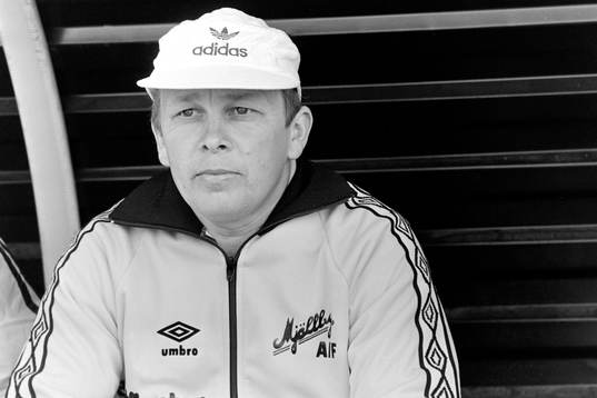  Håkan Håkansson, tränare i Mjällby.